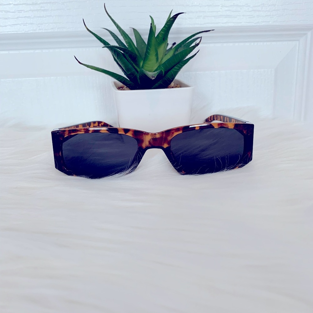 Tortoise Frame 90s Style Mens Sunglasses